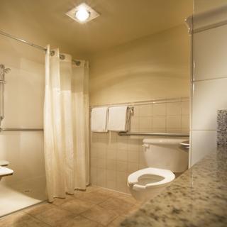 Best Western Plus Royal Oak Hotel | San Luis Obispo, California | ADA bathroom with roll in shower