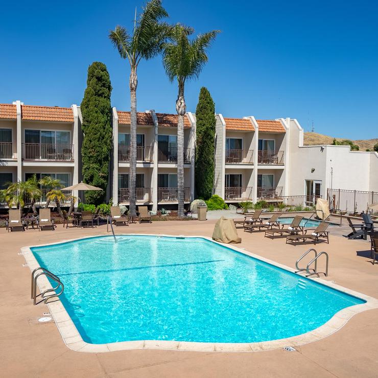 Best Western Plus Royal Oak Hotel — photo