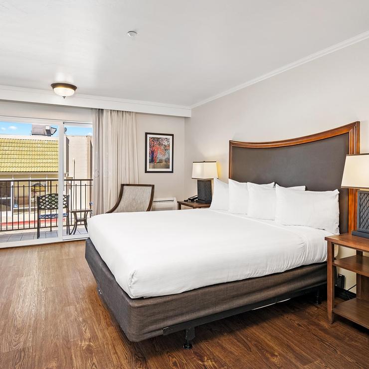 Best Western Plus Royal Oak Hotel — photo