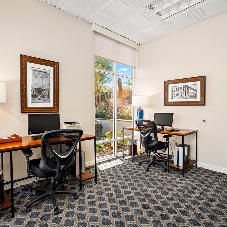 Best Western Plus Royal Oak Hotel — photo