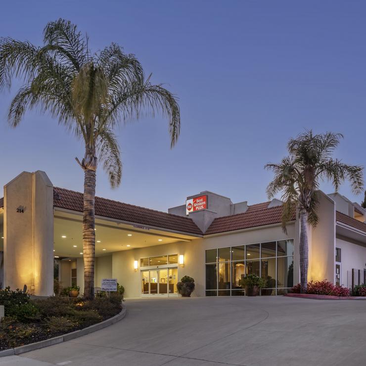 Best Western Plus Royal Oak Hotel — photo