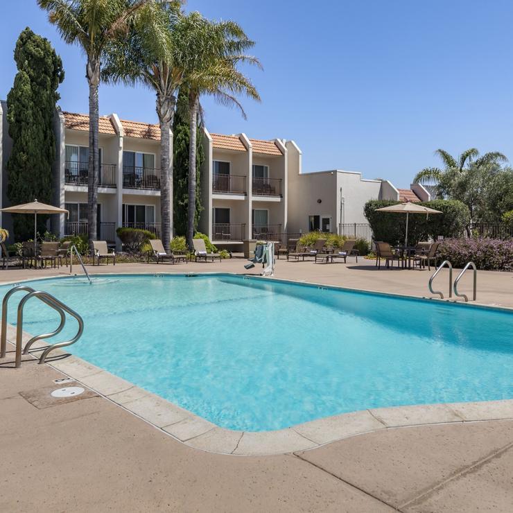 Best Western Plus Royal Oak Hotel — photo