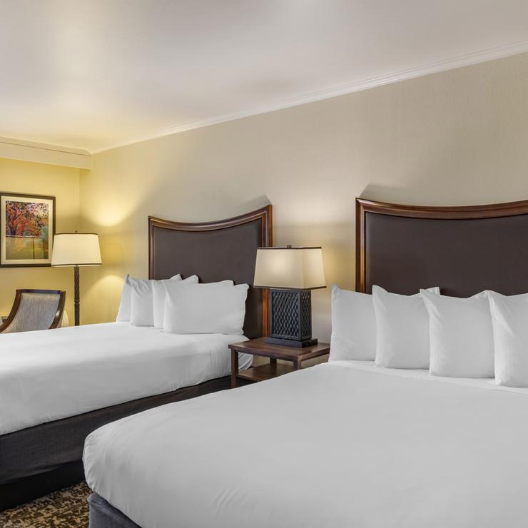 Best Western Plus Royal Oak Hotel — photo