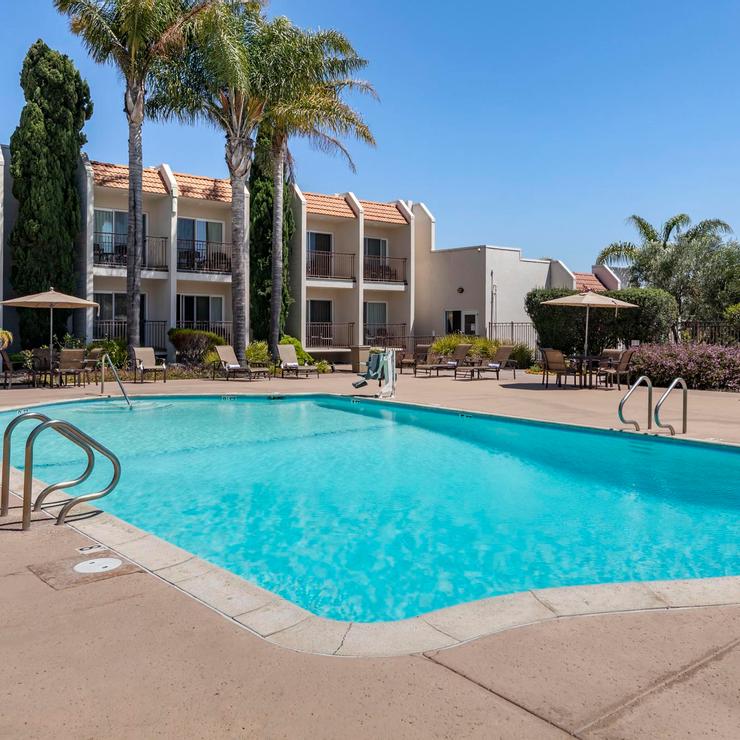 Best Western Plus Royal Oak Hotel — photo